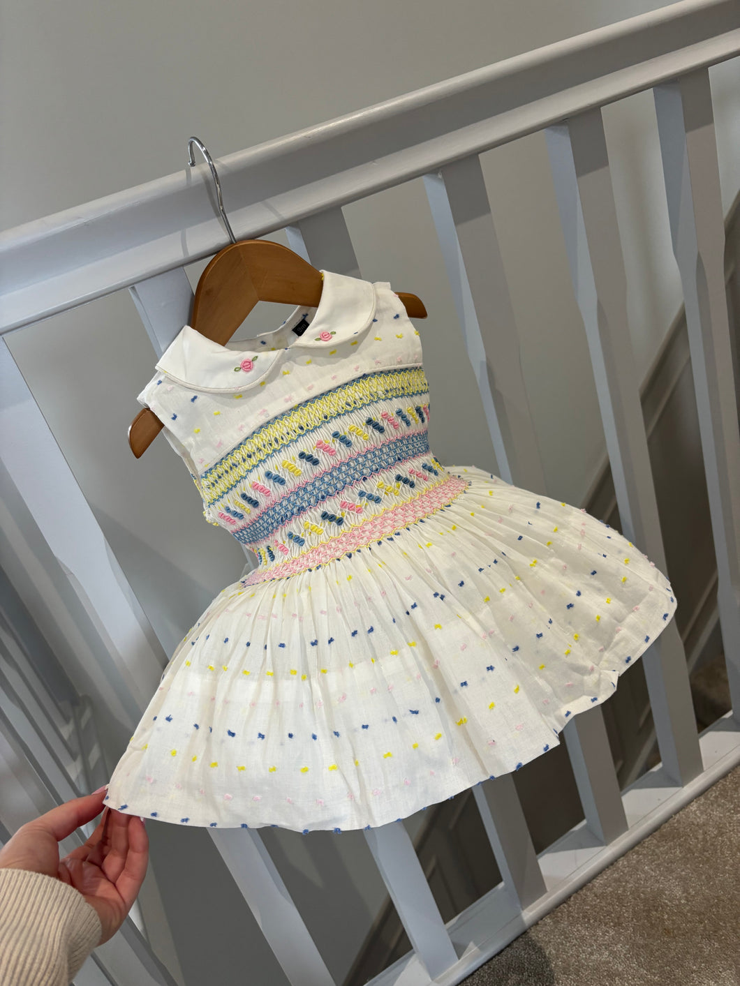 Dotted sleeveless dress
