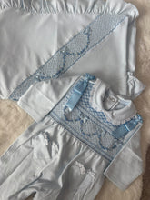 Load image into Gallery viewer, Blue Girls Garland Blanket Only
